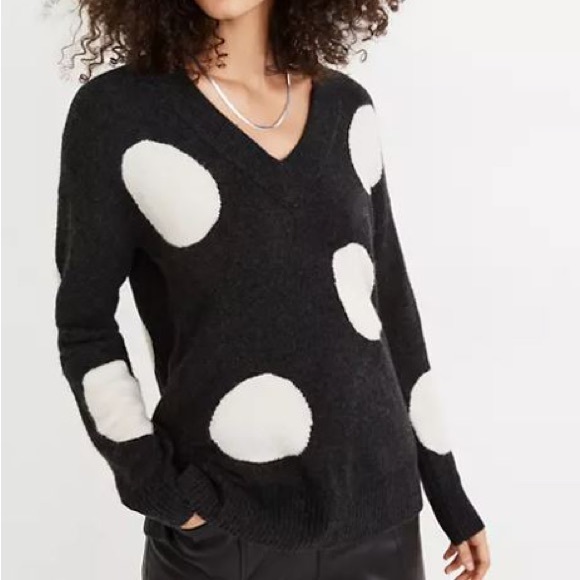 Madewell Sweaters - Madewell Small Polka Dot Bartlett V-Neck Pullover Tunic Sweater in Coziest Yarn